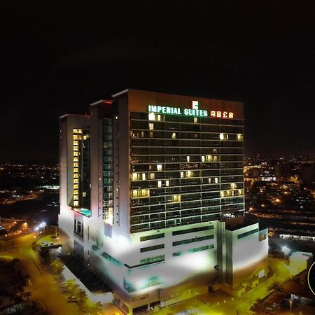 Luco Apartments @ Imperial Suites Кучінг Екстер'єр фото