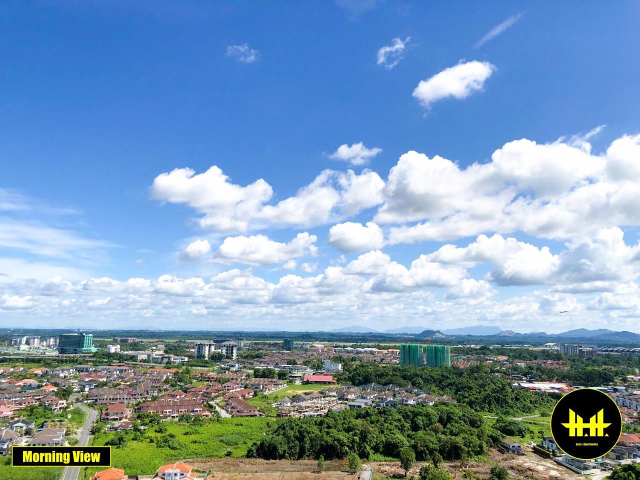 Luco Apartments @ Imperial Suites Кучінг Екстер'єр фото
