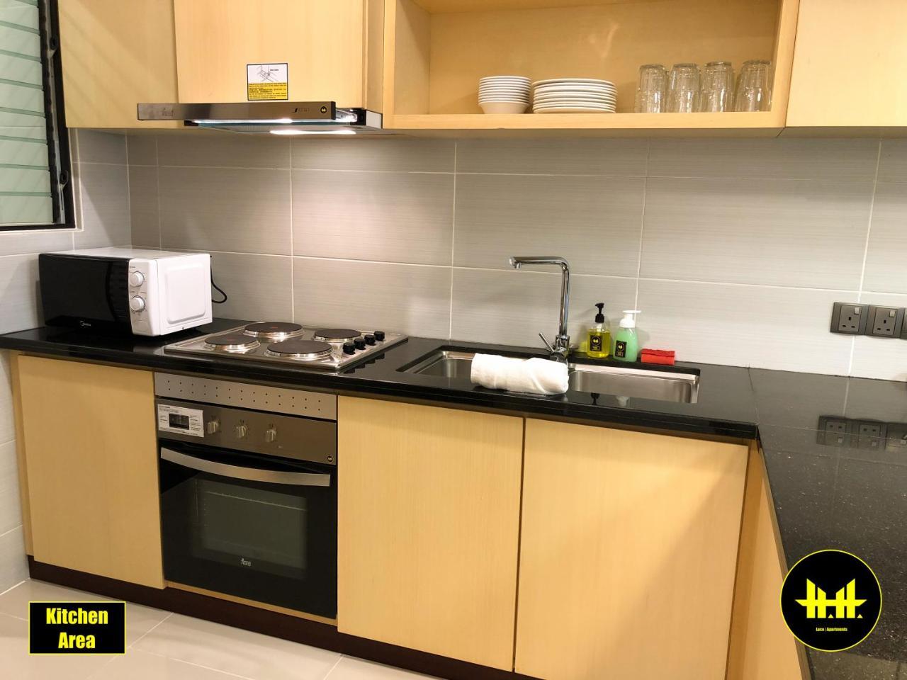 Luco Apartments @ Imperial Suites Кучінг Екстер'єр фото