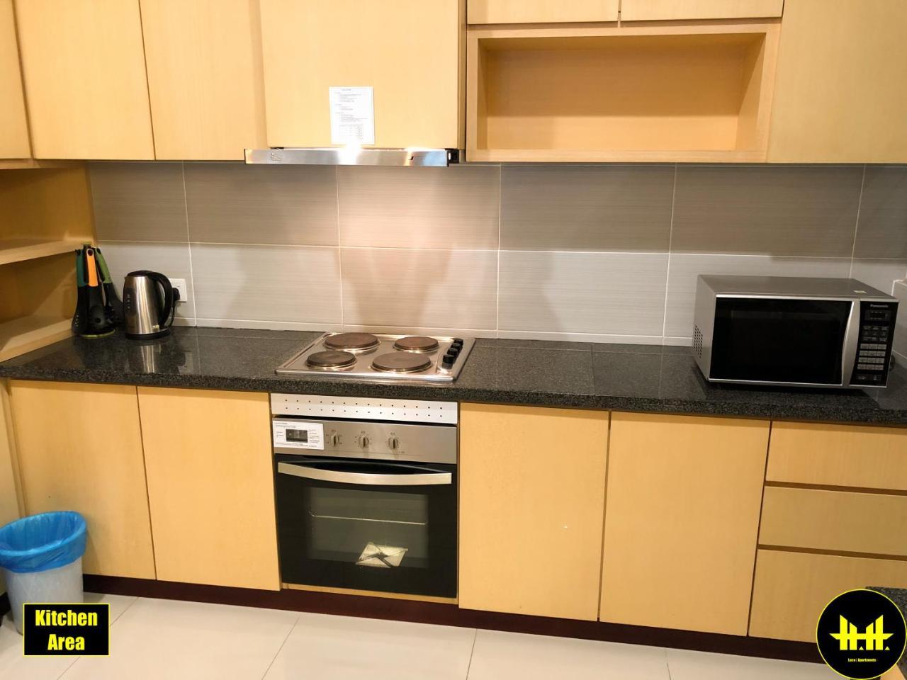 Luco Apartments @ Imperial Suites Кучінг Екстер'єр фото