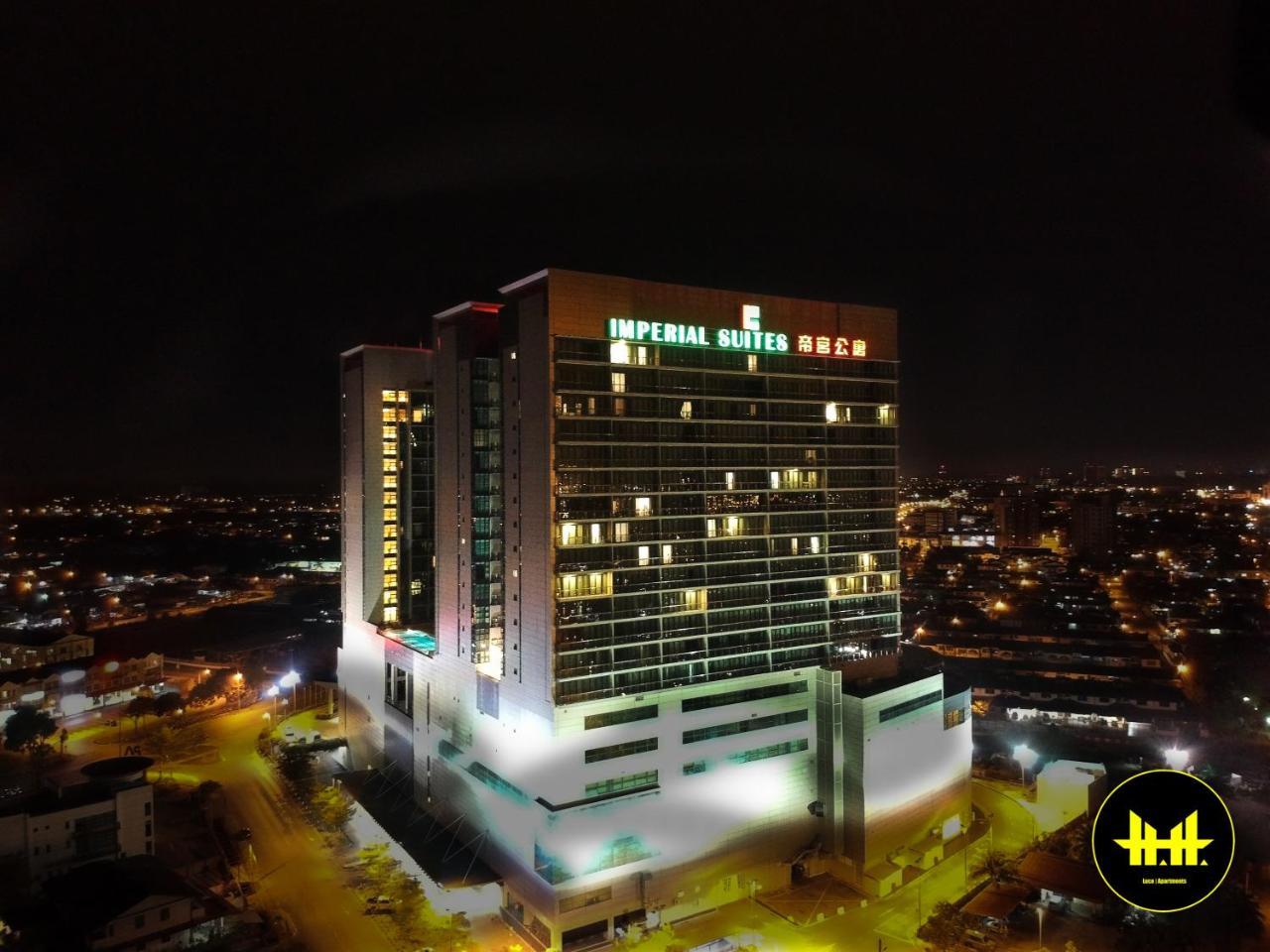 Luco Apartments @ Imperial Suites Кучінг Екстер'єр фото