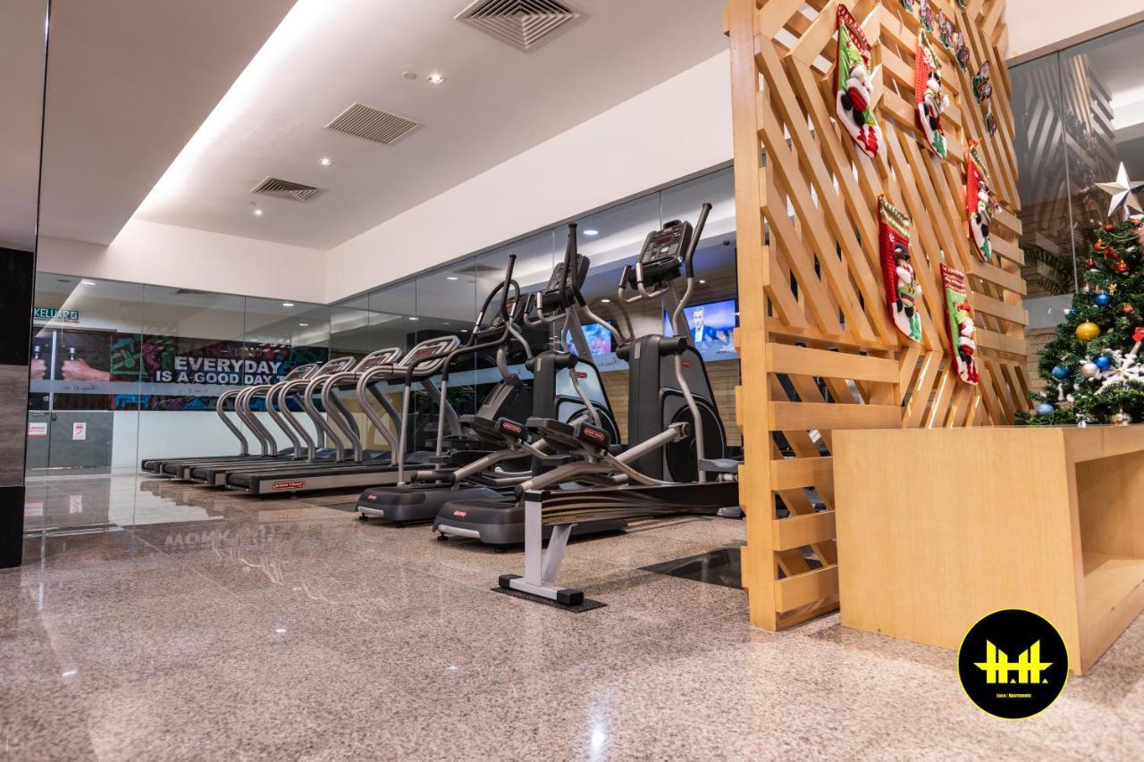 Luco Apartments @ Imperial Suites Кучінг Екстер'єр фото