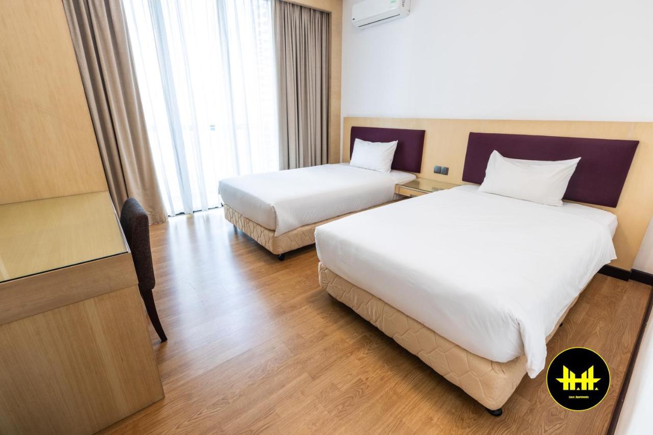 Luco Apartments @ Imperial Suites Кучінг Екстер'єр фото