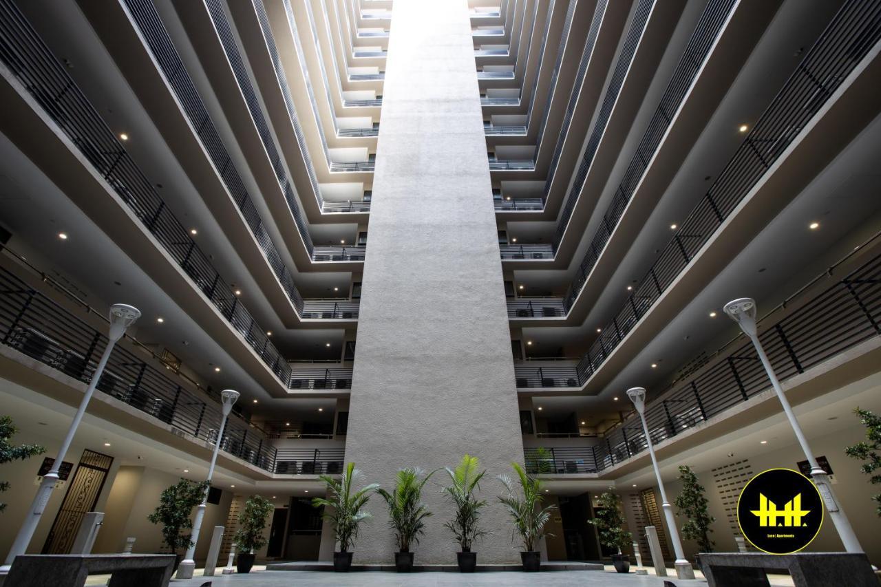 Luco Apartments @ Imperial Suites Кучінг Екстер'єр фото