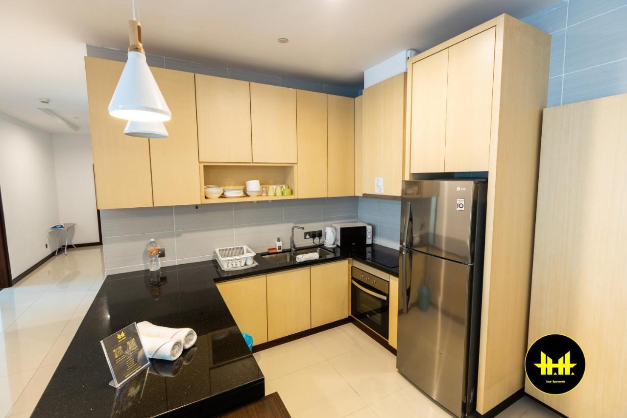 Luco Apartments @ Imperial Suites Кучінг Екстер'єр фото