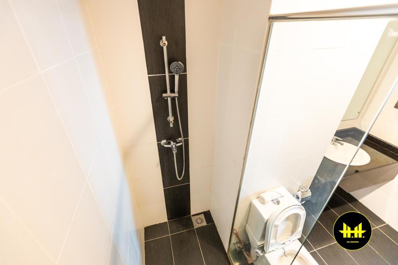 Luco Apartments @ Imperial Suites Кучінг Екстер'єр фото