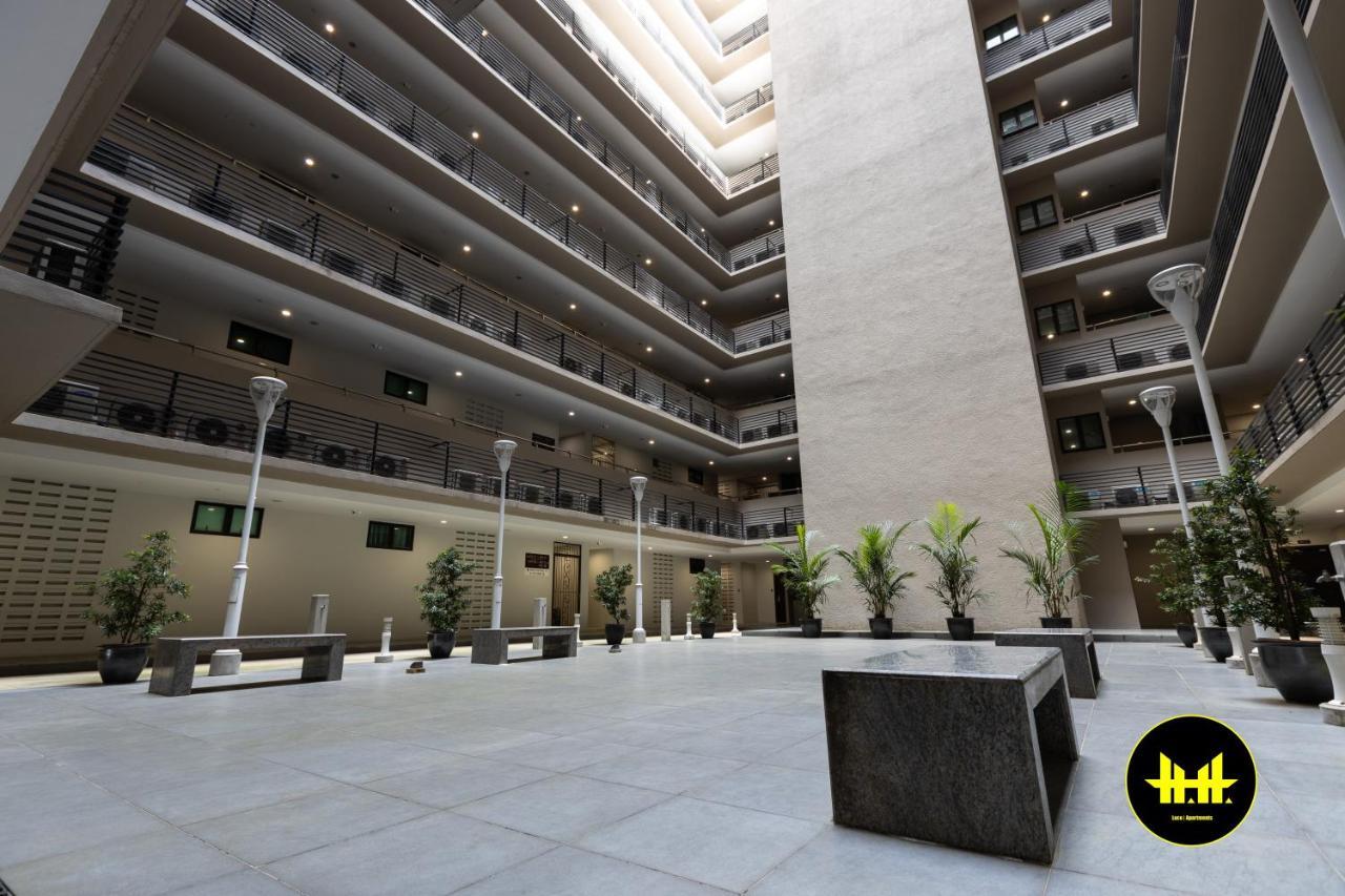 Luco Apartments @ Imperial Suites Кучінг Екстер'єр фото